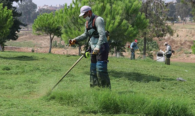 Toroslar'da park ve yeşil alanlar yaza hazırlanıyor