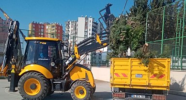 Toroslar'da park ve yeşil alanlara bahar bakımı