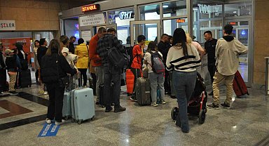 Tren istasyonunda bayram yoğunluğu başladı