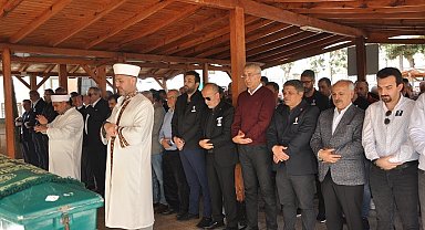 Usta gazeteci Keskinışık, son yolculuğuna uğurlandı