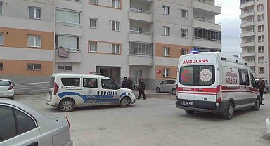Yangında küle dönen evde 3 yaşındaki bebek yanarak can verdi