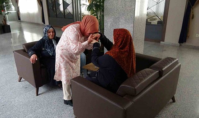 Yozgat'ta depremzedeler bayramı buruk karşıladı