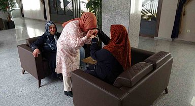 Yozgat'ta depremzedeler bayramı buruk karşıladı
