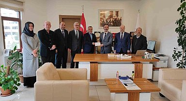 Yozgat'ta din görevlileri maaşlarını depremzedelere bağışladı