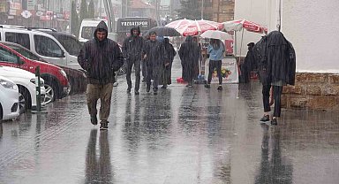 Yozgat'ta dolu etkili oldu