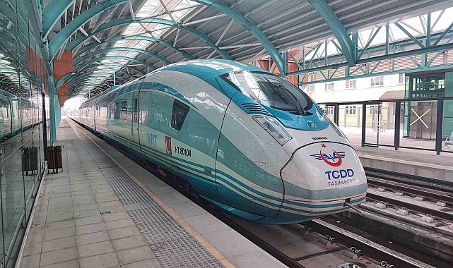 Yüksek hızlı tren Sivaslıları heyecanlandırdı