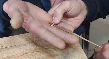 Yüzük parmağına sıkıştı, imdadına itfaiye koştu
