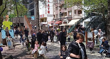 1 Mayıs tatilini fırsat bilen vatandaşlar güzel havanın keyfini çıkardı