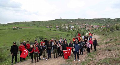 19 Mayıs'ta İstiklal Yolu'nda yürüdüler