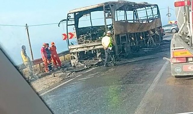 22 yolcusu bulunan otobüs alev alev yandı