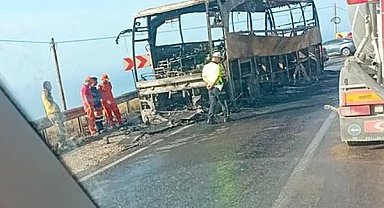 22 yolcusu bulunan otobüs alev alev yandı