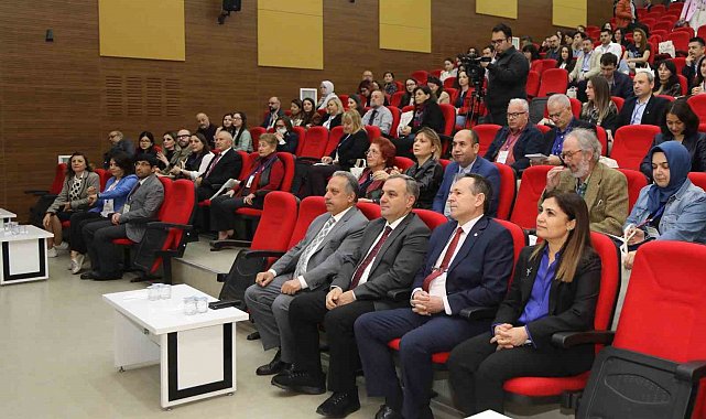 36. Ulusal Dilbilim Kurultayı ERÜ ev sahipliğinde düzenlendi