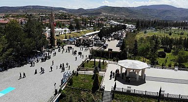 'Bizim Yunus' ölümünün 702'nci yılında yoğun katılımla anıldı