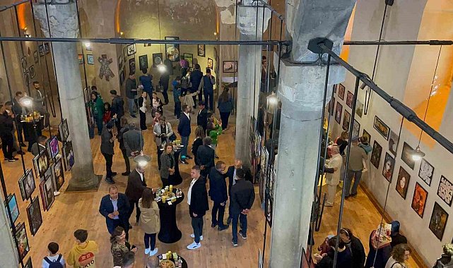 53 ülkeden 115 sanatçının resimleri Niğde'de sergilendi