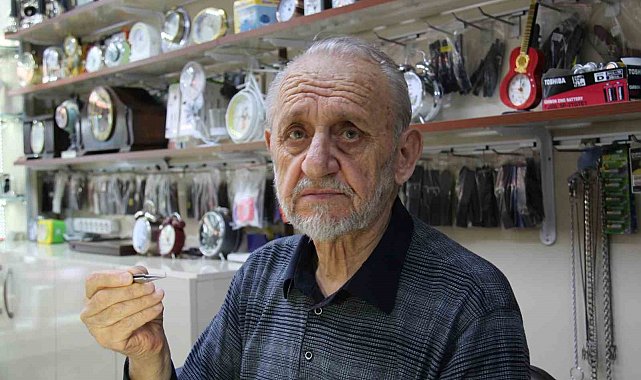 66 yıldır saatlere ayar veriyor
