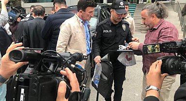 AK Parti Ankara İl Başkanlığına taşlı ve sopalı saldırı