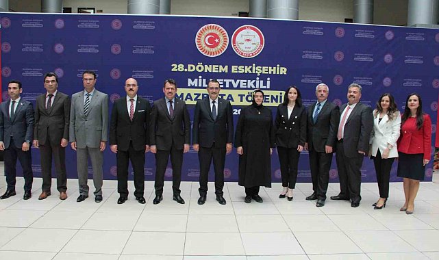 AK Parti Eskişehir milletvekilleri mazbatalarını aldı