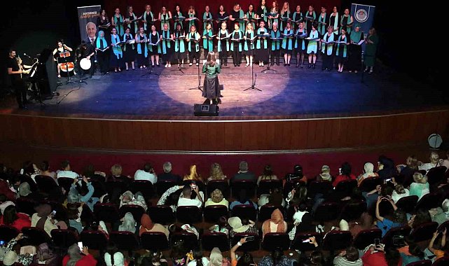Akdeniz'de 'Anneler Gününe' özel konser