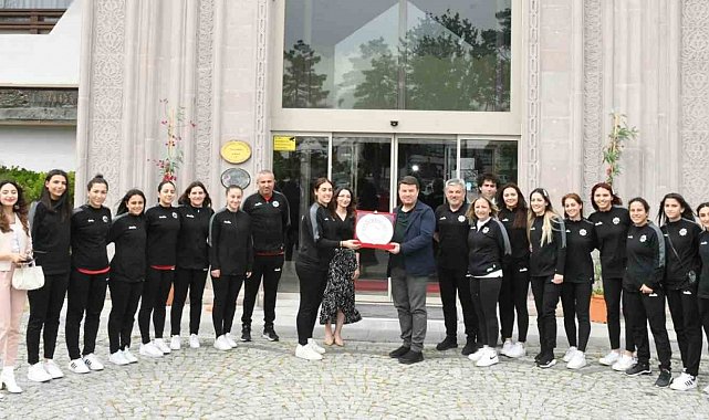 Aksaray'da çifte şampiyonluk sevinci yaşanıyor