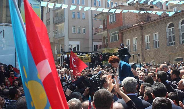 Akşener: "Tür ne demek? Biz insanız, insan"
