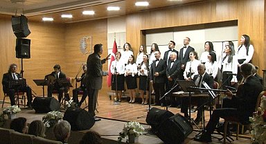 Atılım Üniversitesi Türk Sanat Müziği Korosu "Saz ile Söz Aşkı" konserini gerçekleştirdi