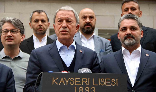 Bakan Akar: "Asil milletimizin kararına saygı duyacağız"