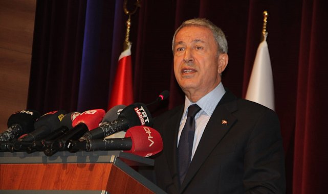 Bakan Akar: "Dün gece Suriye'nin kuzeyinde 19 terörist etkisiz hale getirildi"