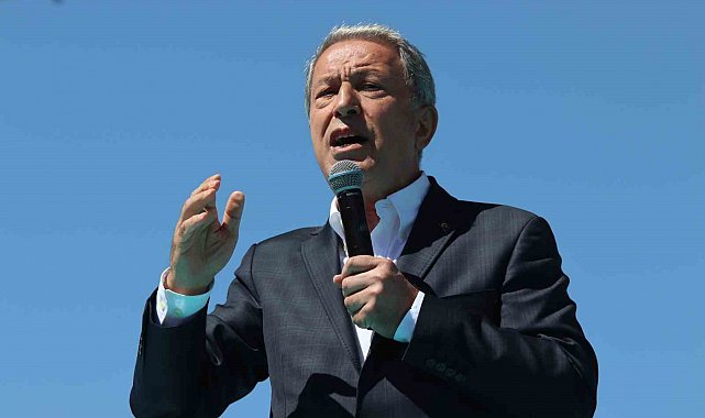 Bakan Akar: "Operasyonlarımız artan şiddetle en son terörist etkisiz hale gelinceye kadar devam edecektir"