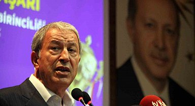 Bakan Akar: "Parasını verip alamadığımız başta İHA'lar, SİHA'lar olmak üzere çok şükür yapar ve ihraç eder hale geldik"