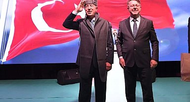 Bakan Akar: "Suriye'nin kuzeyinde dün akşam 8 terörist etkisiz hale getirildi"