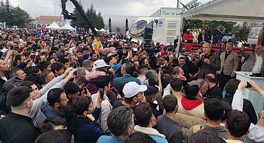 Bakan Akar: "Terör belasından aziz milletimizi kurtaracağız"