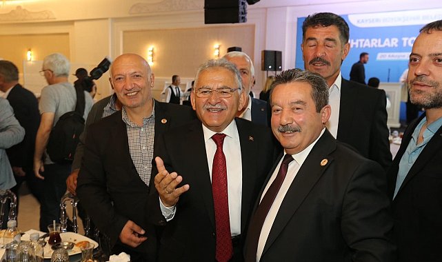 Bakan Akar ve Başkan Büyükkılıç muhtarlarla görüştü