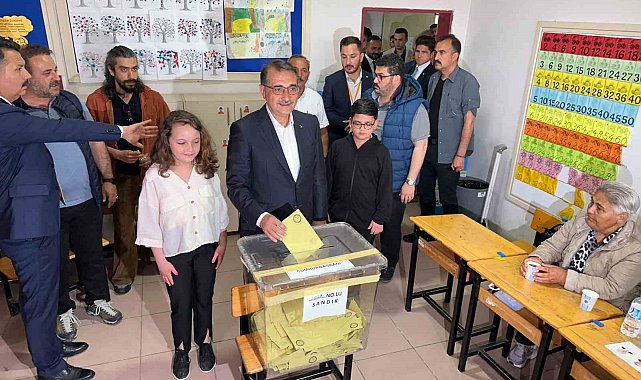 Bakan Dönmez oyunu Eskişehir'de kullandı
