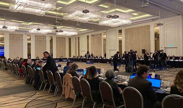 Bakan Dönmez: "Ülkemizi yasa boğan depremlerde elektrik dağıtım sektörü önemli bir sınav verdi"