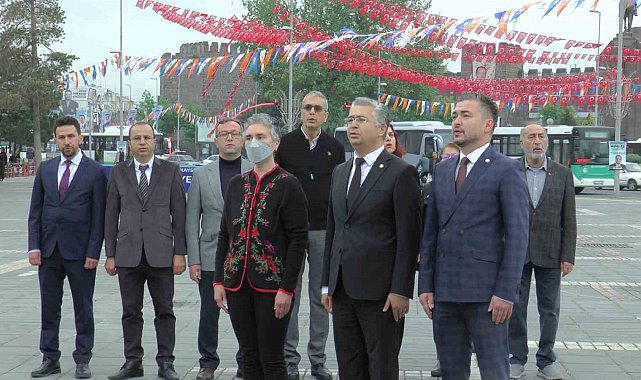 Başkan Akın: "Bilimin ışığında, ilacın olduğu her yerdeyiz"