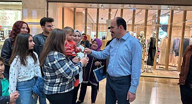 Başkan Altay şehir merkezinde esnaf ve vatandaşlarla buluştu