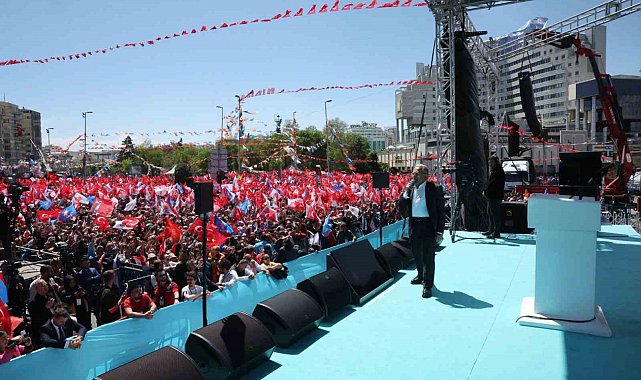 Başkan Büyükkılıç, Büyük Kayseri Mitingi'nde konuştu