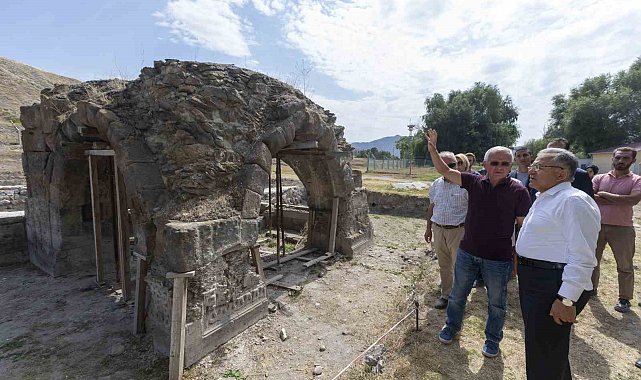 Başkan Büyükkılıç, Kayseri'deki 'Saklı Tarih'i insanlığa kazandırdı