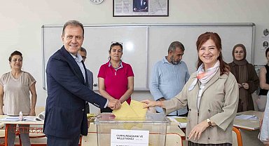 Başkan Seçer, oyunu kullandı