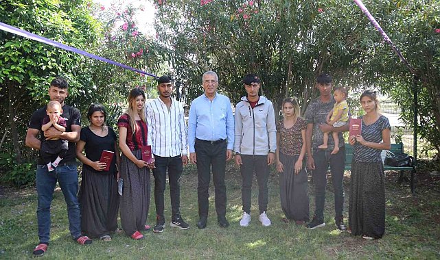 Başkan Tarhan, 5 çiftin nikahını kıydı