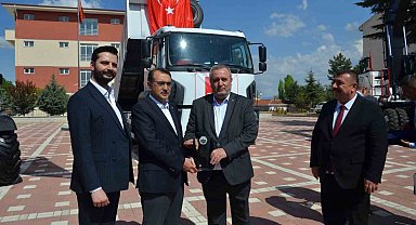 Beylikova'da hayırsevere teşekkür plaketi