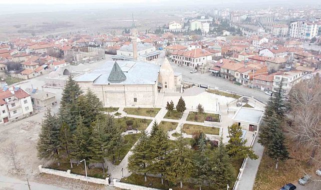 Beyşehir'deki tarihi camiyi Ramazan ayı boyunca 27 bin kişi ziyaret etti