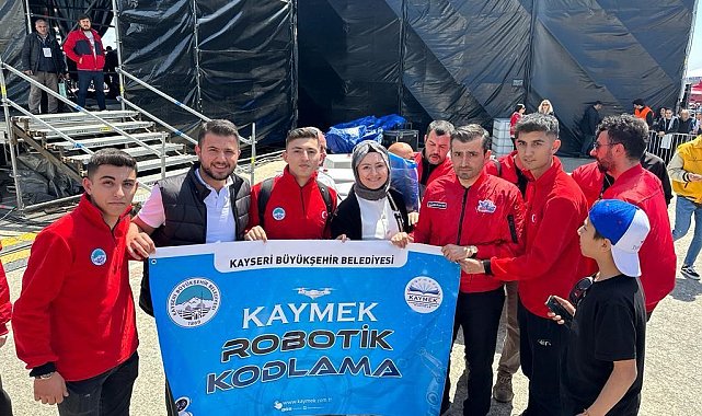 Büyükşehir KAYMEK öğrencileri, TEKNOFEST 2023'ün heyecanını yaşadı