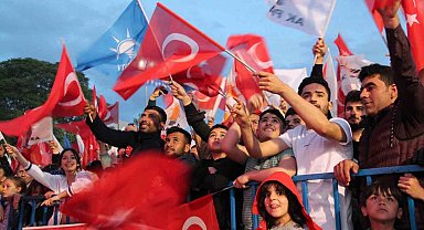Cumhurbaşkanı Erdoğan'ın seçim zaferine Konya'da coşkulu kutlama
