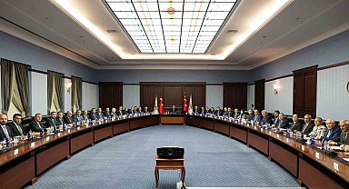 Cumhurbaşkanı ve AK Parti Genel Başkanı Recep Tayyip Erdoğan, Ankara'da parti il teşkilatı ve ilçe belediye başkanları ile bir araya geldi.