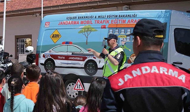 Ders zili bu sefer jandarma ekiplerinin eğitimi için çaldı