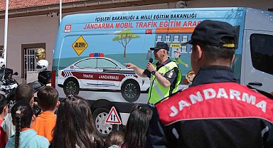 Ders zili bu sefer jandarma ekiplerinin eğitimi için çaldı