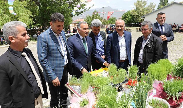 Develi Çayırözü İlkokul ve Ortaokulunda bahar coşkusu