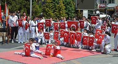 Develi'de 19 Mayıs kutlamaları renkli görüntülere sahne oldu