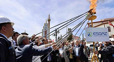 Doğalgaza kavuşan Günyüzü'nde törenle meşale yakıldı